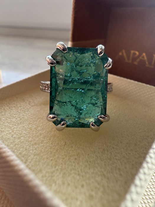 Nowy srebrny pierścionek z turmalinem