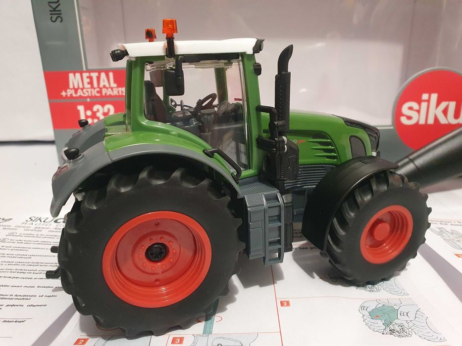 SIKU 6880 ciagnik RC sterowany pilotem traktor skala 1/32 nowy Fendt
