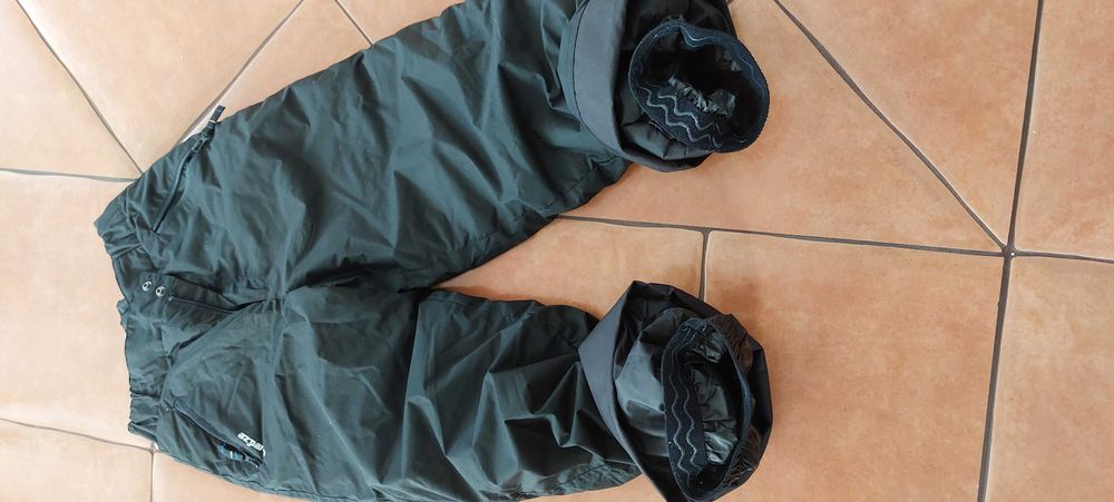 Spodnie narciarskie ocieplane dziecięce 143-152 cm Wadze