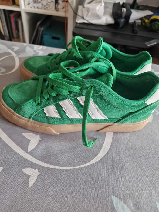 Adidas court tns premiere, skate, fashion. T:42,5