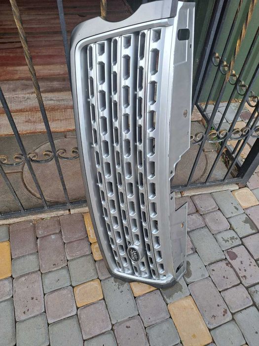 Гриль рештіка Рендж Ровер