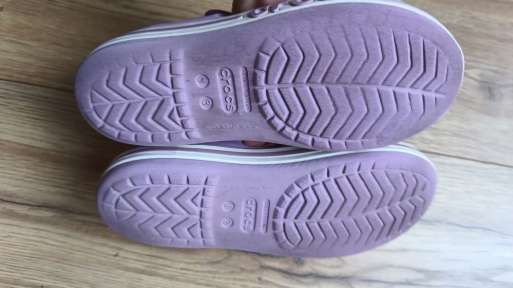 Sandały Crocs J3