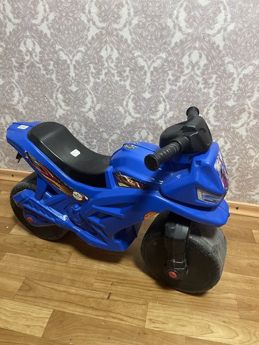 Велосипед и 2 беговела