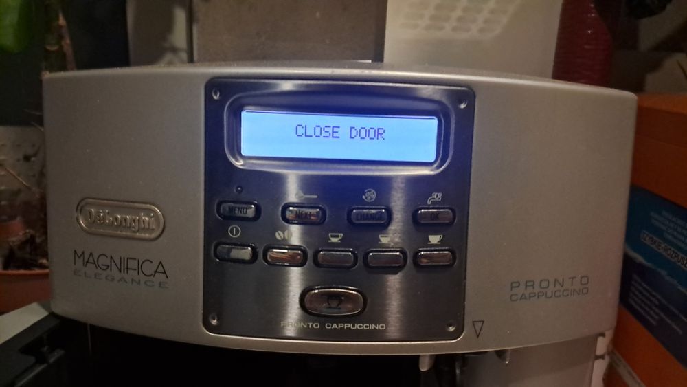 Кавомашина DeLonghi Magnifica Elegance Pronto Cappuccino