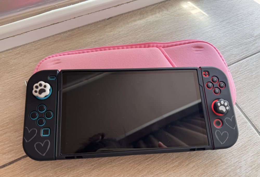 Игровая консоль Nintendo switch oled