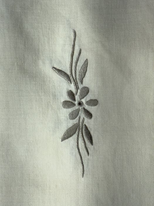 Obrus Lniany / Bieżnik – Haftowana Flora – 90x170 cm