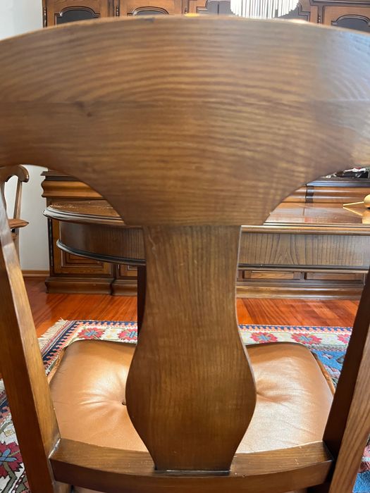 Cadeiras de madeira maciça