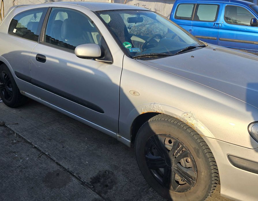 Nissan Almera 2000
