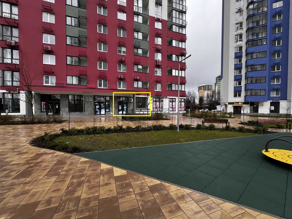 Здаємо торгове приміщення з новим ремонтом в ЖК Сирецькі Сади / 47 м²