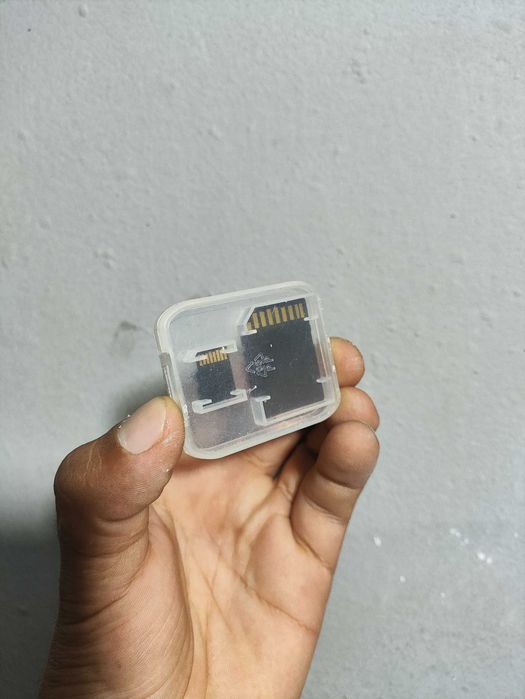 External Hard Drive 276 GB and SD Card 128 GB64354211746305123