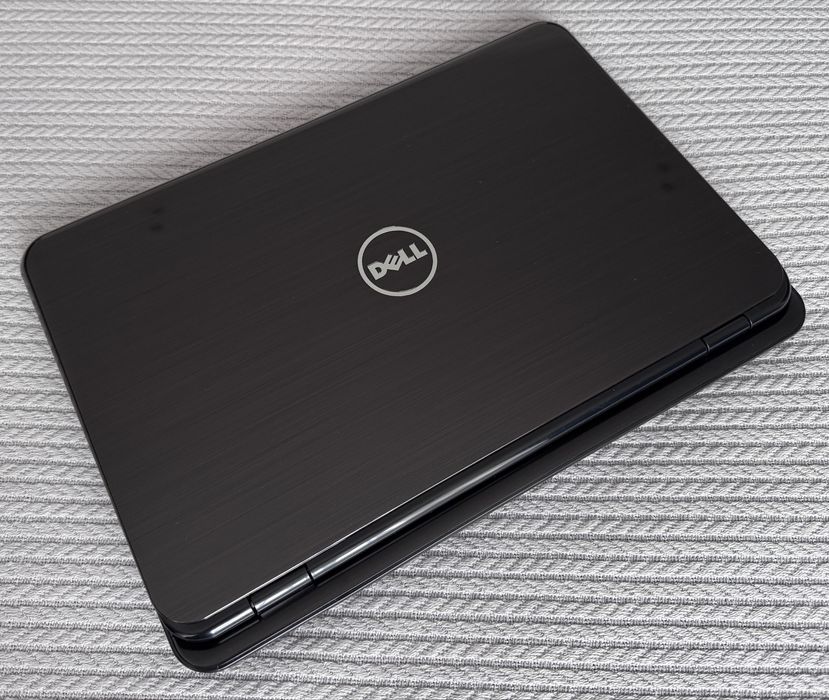 Ноутбук  DELL inspiron 15.6