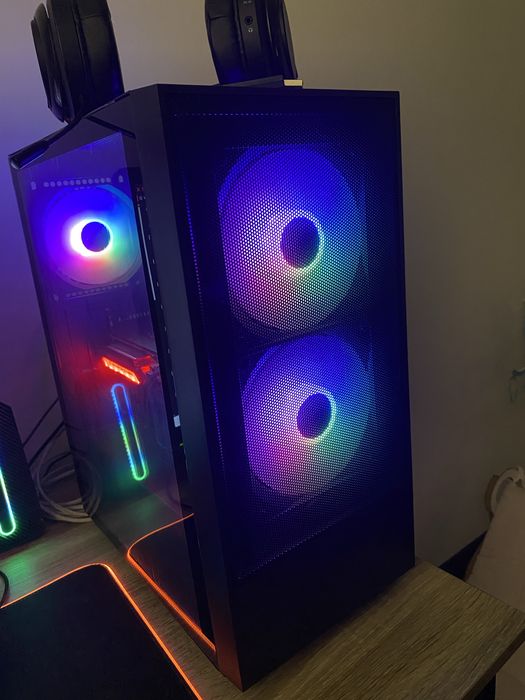 Komputer  Gaminigowy Ryzen 5 5600/RX7600/16GB 1tb Ssd