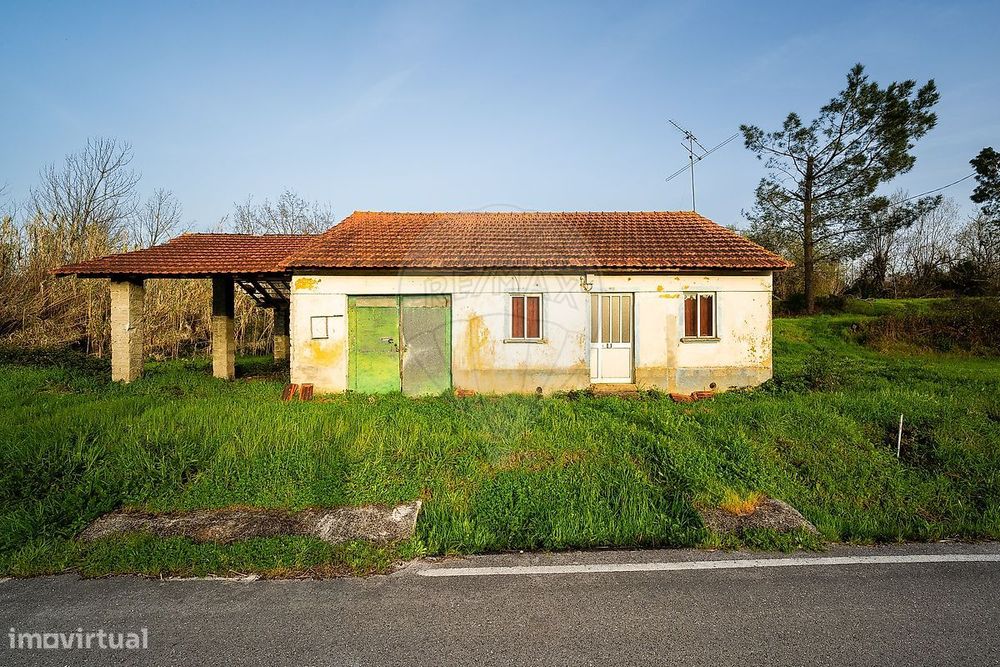 Moradia T2 para venda — Louriçal, Leiria