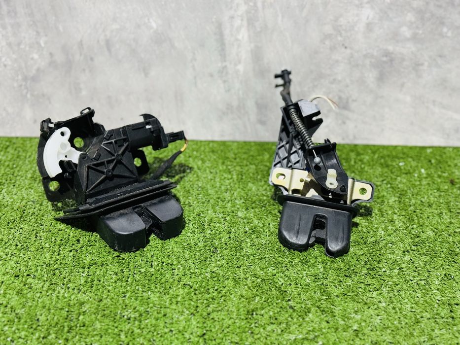 Замок задній ляди Ауді А4 Б6 7 кришки багажника Audi A4 B6 7