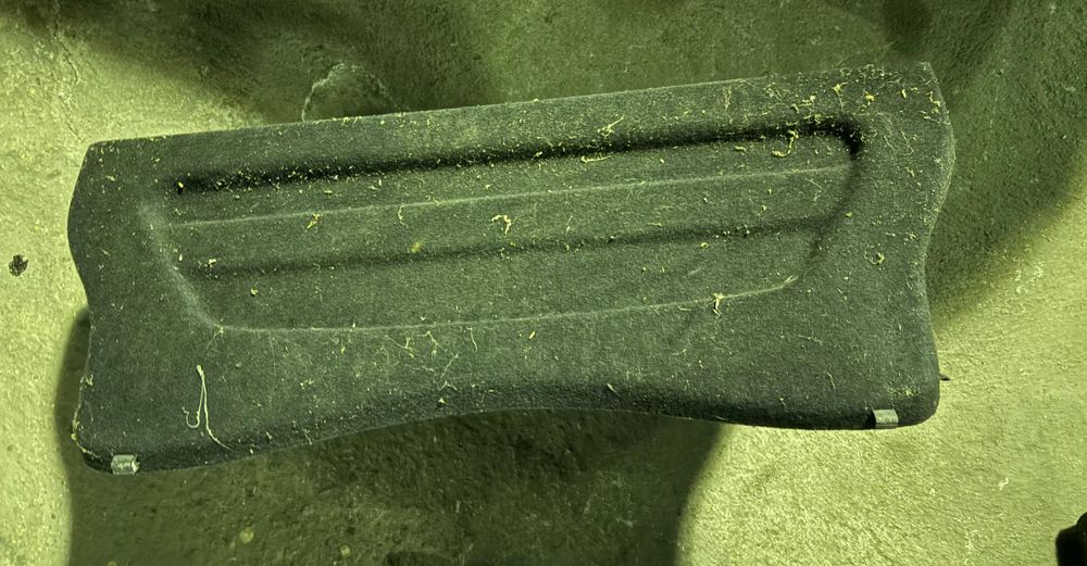 Chapeleira Renault Clio IV