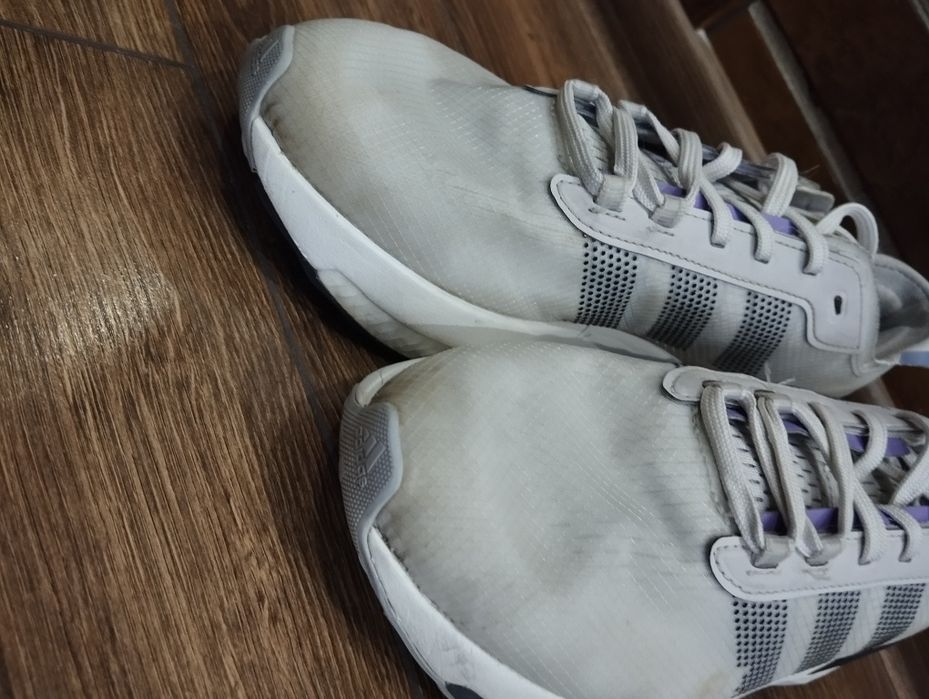 Мужские кроссовки adidas Avryn 41.5 размер