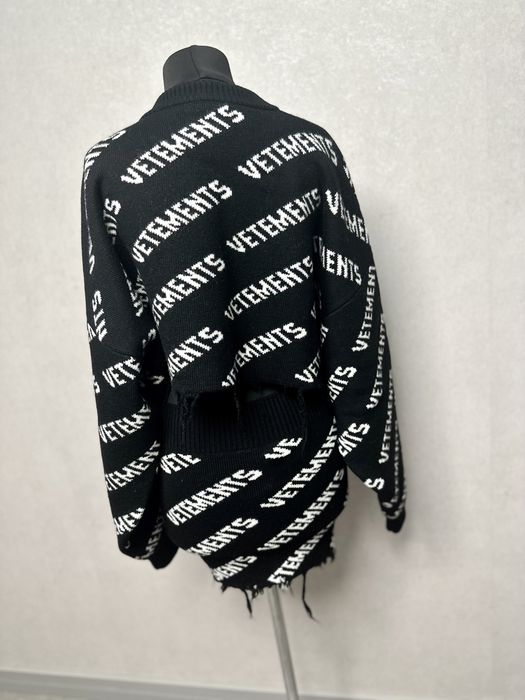 Костюм Vetements