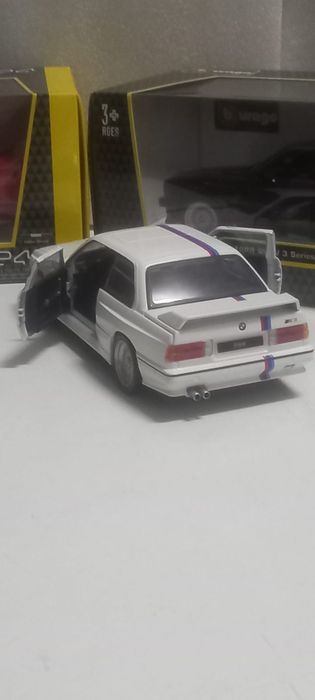 1988 Bmw 3 series m3 escala 1:24
