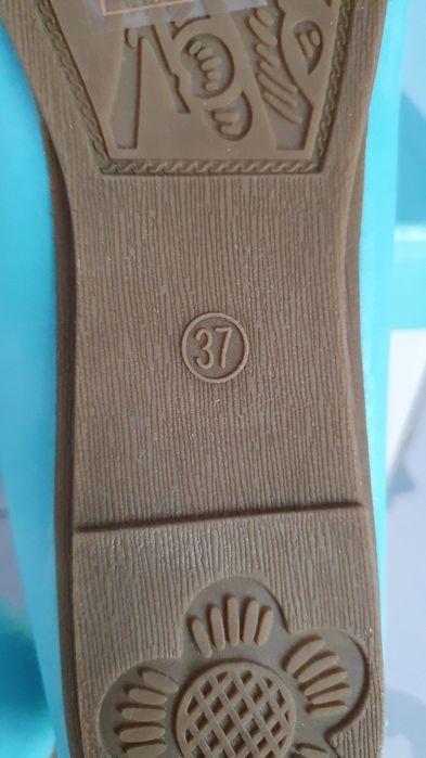 Baleriny nowe w kolorze blue z ozdobami rozmiar 37 / wkładka 23.2 cm