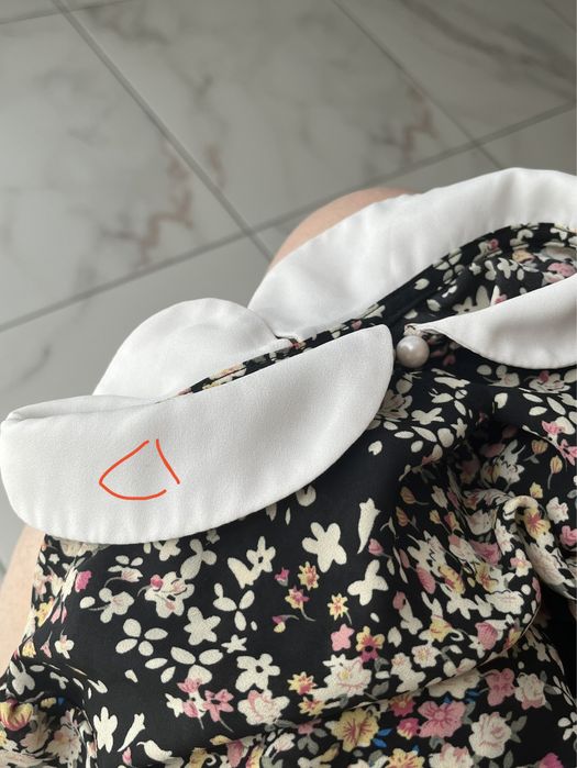 Коротка кофтинка довгим рукавом в горошок і кофта в квітковий принт