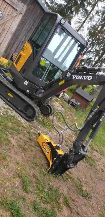 Roboty ziemne, koparko-ładowarka, minikoparka,młot, wiertnica,wywrotka