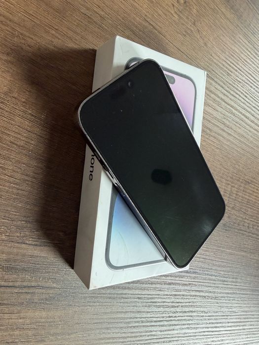 Iphone 14 pro purple