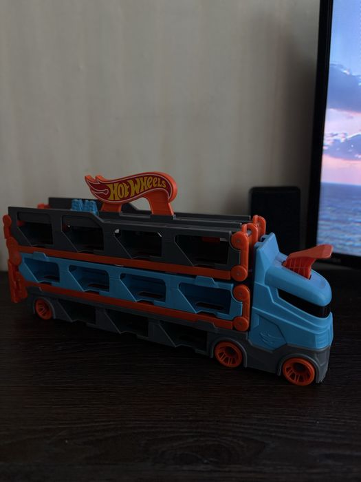 Оригінальні треки Hotwheels
