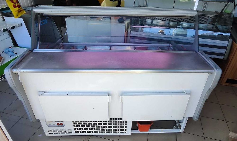 ЦЕНУ СНИЖЕНО Универсальная холодильная витрина Технохолод для бизнеса