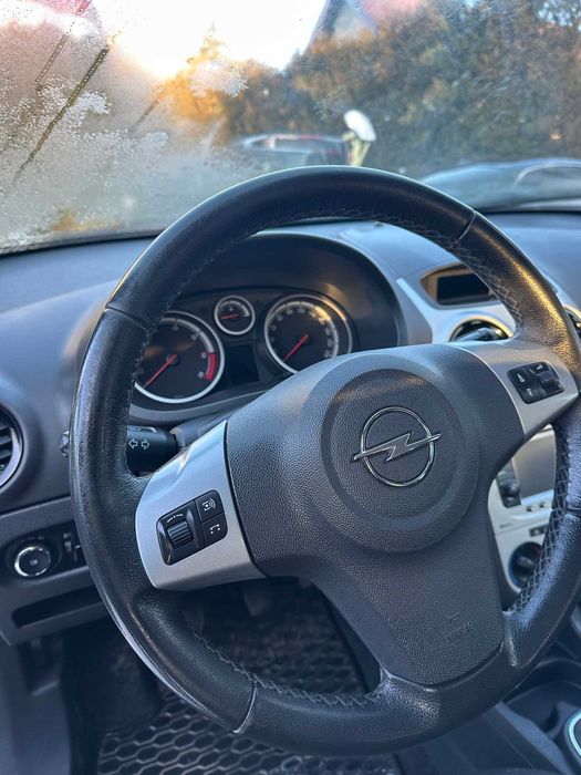 Opel Corsa D 2012r