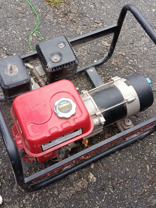 Бензиновий генератор PEZAL PGG3200XS (3,0 кВт)