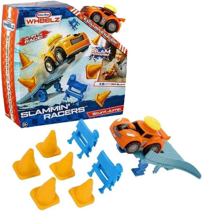 Трюкова машинка з майданчиком для стрибків little tikes