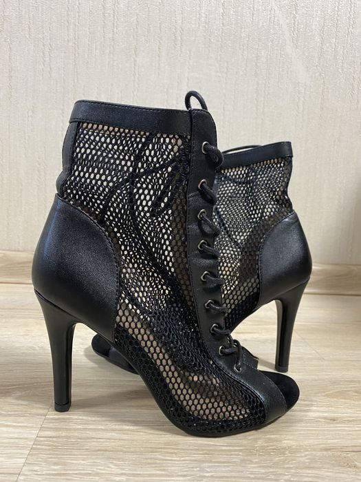 Хілси для танців