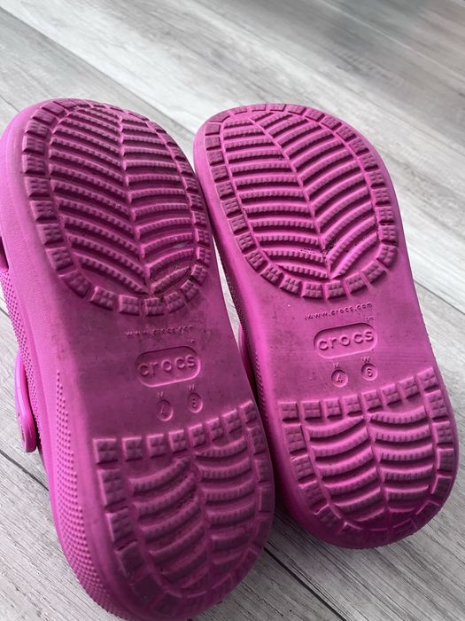 Crocs Classic Mega Crush Clog M4 W6