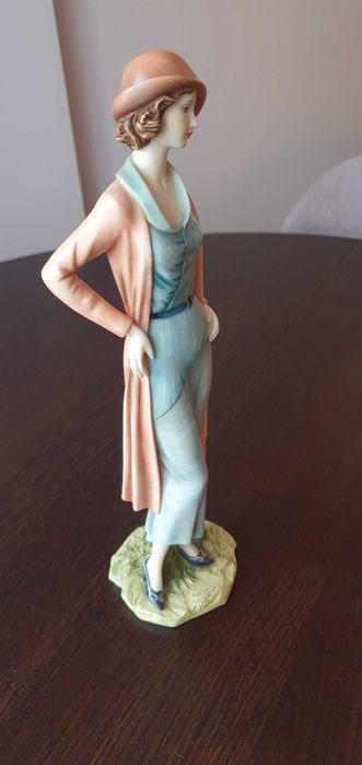 Figurka z porcelany REGAL