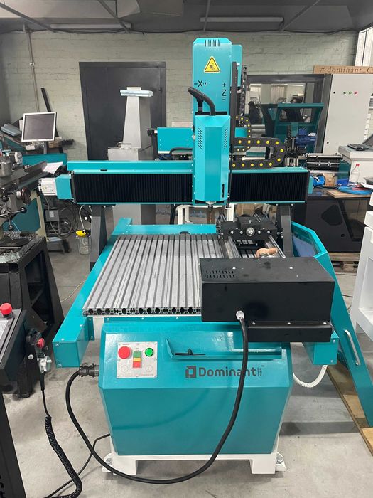 Фрезерний верстат ЧПУ 800х800мм з токарною віссю - Dominant CNC