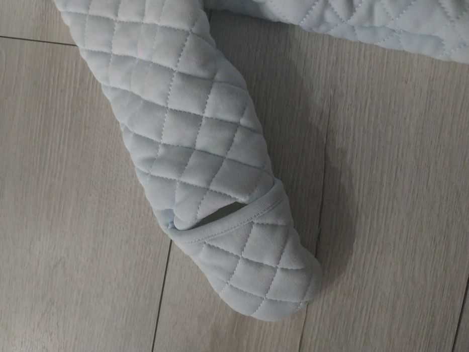 Kombinezon chłopięcy 68r