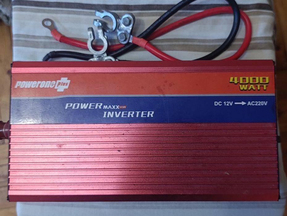 Автомобильный инвертор 12V-220V Power One Plus 4000W (Преобразователь)