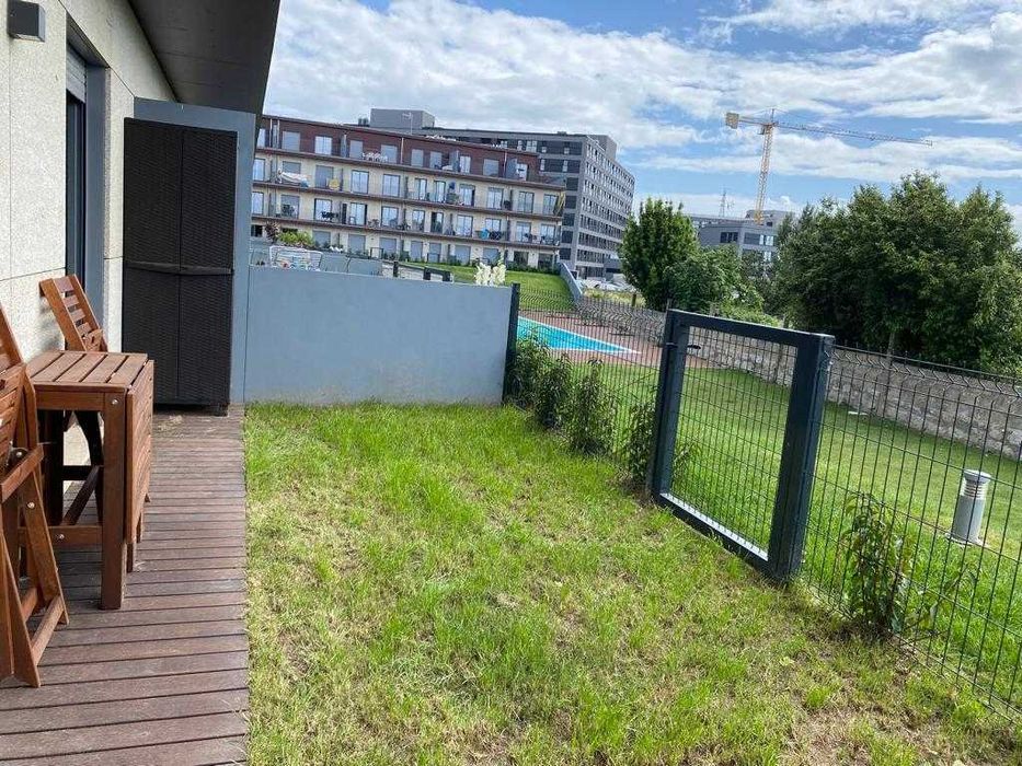 T1 Junto ao Hospital de São João