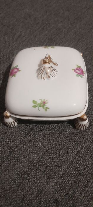 Raro Guarda Jóias VISTA ALEGRE, Pintado à Mão, c/ detalhes a OURO 1947