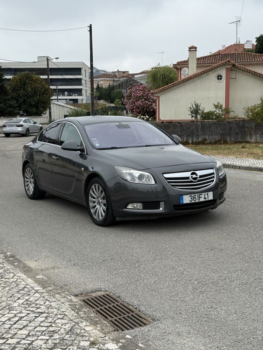 Vendo Insignia 2009