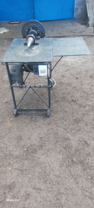 Продам дровокол морковка 380v, через ремінь , двигун 4 квт,