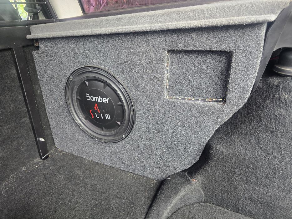 Subwoofer e Amplificador Bomber para seat ibiza 6k2