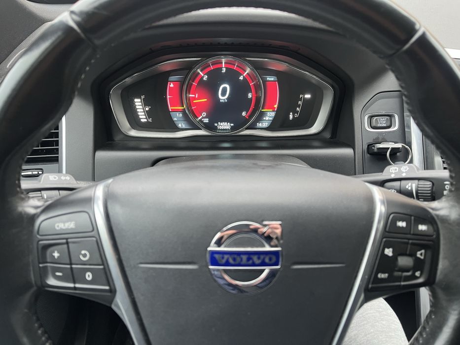 Volvo xc60 lift automat 2.4 D, naped na 4x4, polski salon