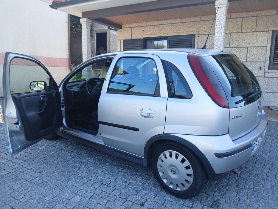 Vendo Opel Corsa 1.3 CDTI gazoleo económico / inspeçao OK /
