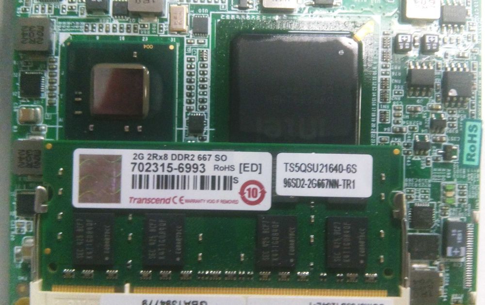 Промышленная карта памяти SQFlash 4GB и оперативная память