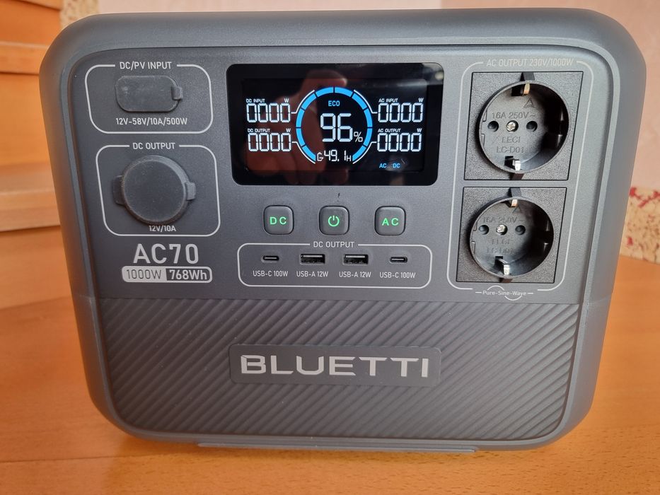Зарядна станція Bluetti AC 70