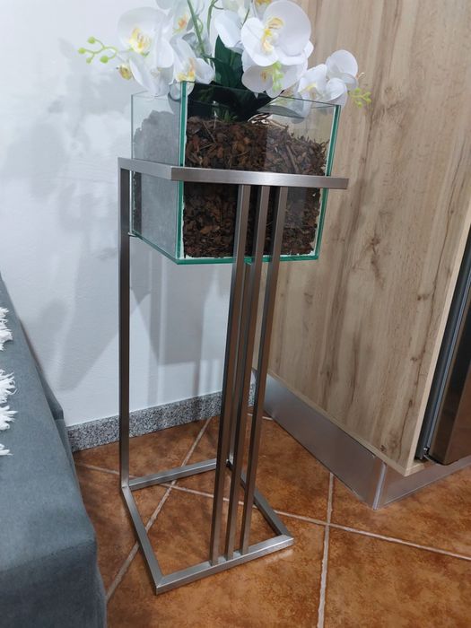 Vendo floreira em inox