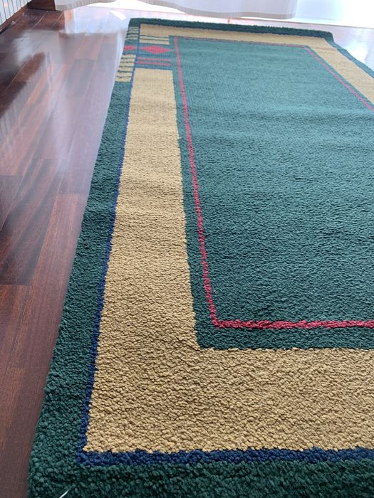 Selling 2 carpets with identical patterns424680902005237762