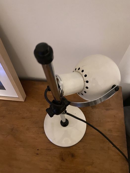 White Metallic Table Lamp440100578678558723