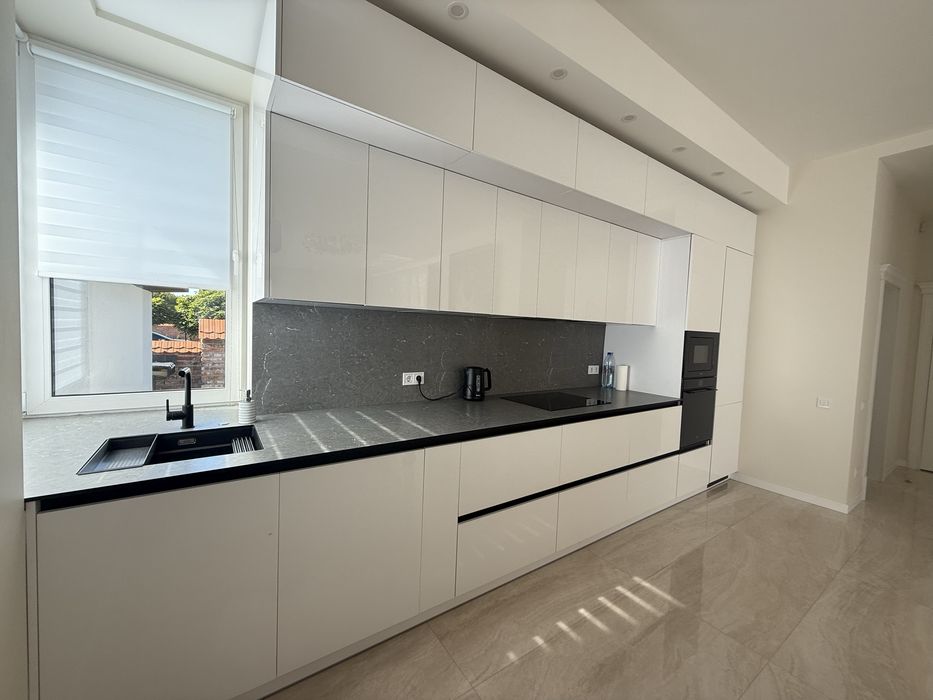 Одноповерховий окремий будинок